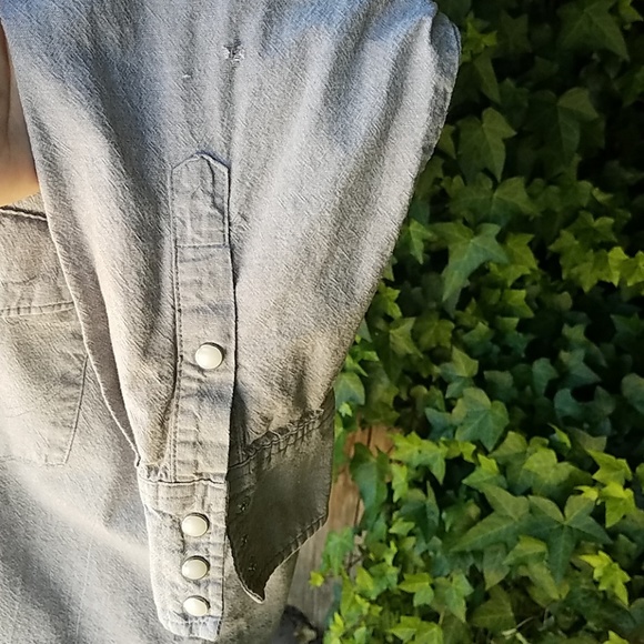 Wrangler 100% Cotton snap button down Sz XL - Picture 5 of 7